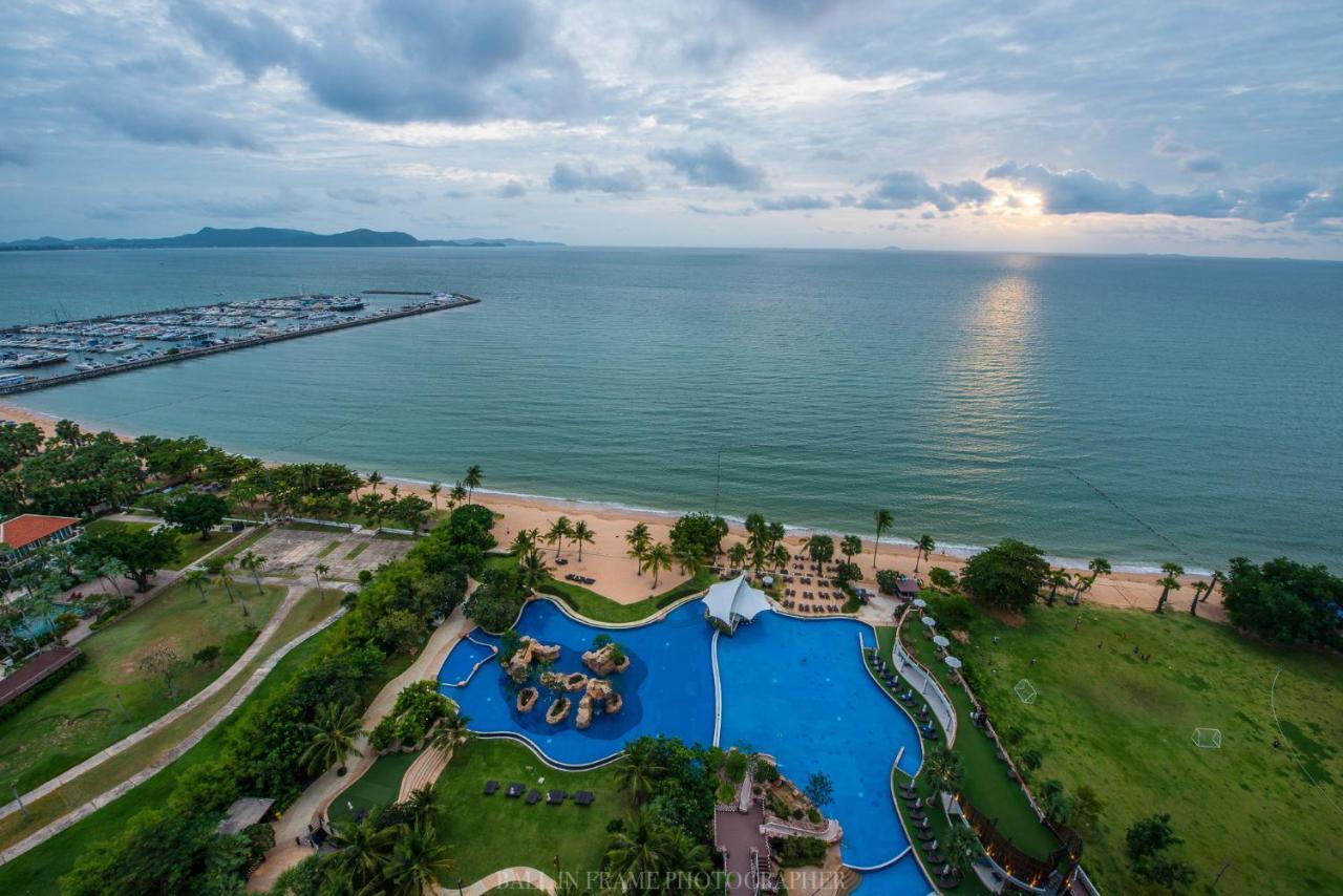 Movenpick Residences Pattaya With Ocean View Na Chom Thian Exterior foto